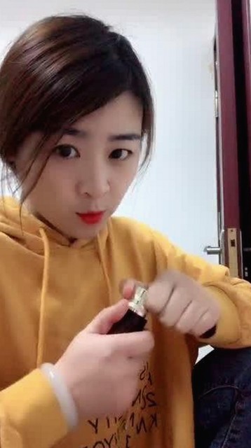 网络红人“娱乐吃瓜酱宝宝”崛起引关注